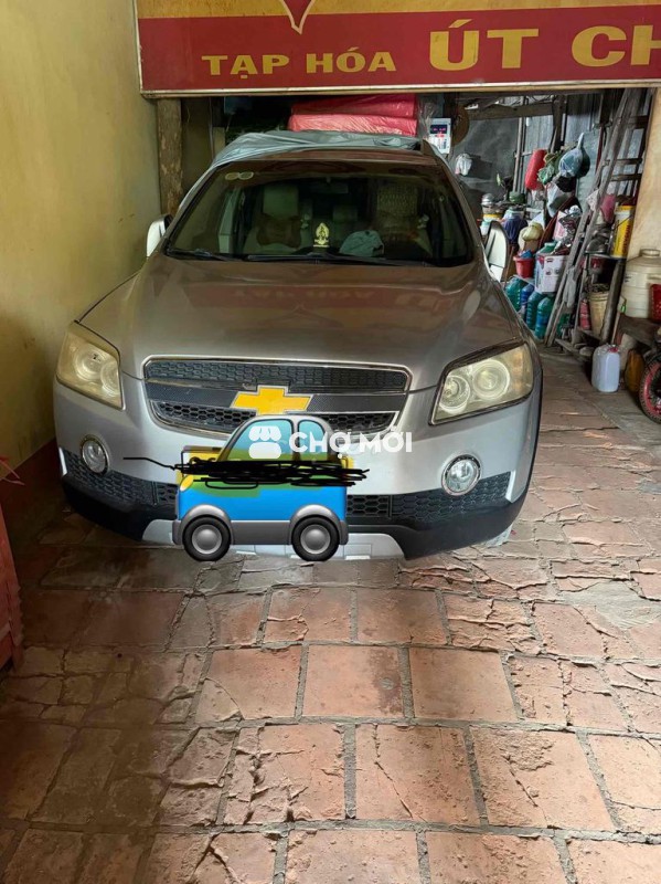Chevrolet Captiva màu Bạc