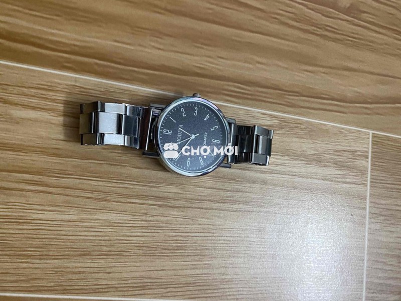 Đồng hồ đeo tay MODIYA Nam Kim loại Bạc