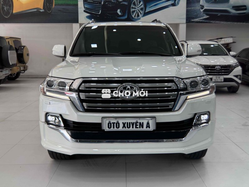 Land Cruiser LC200 sx 2016 odo 92,000 km