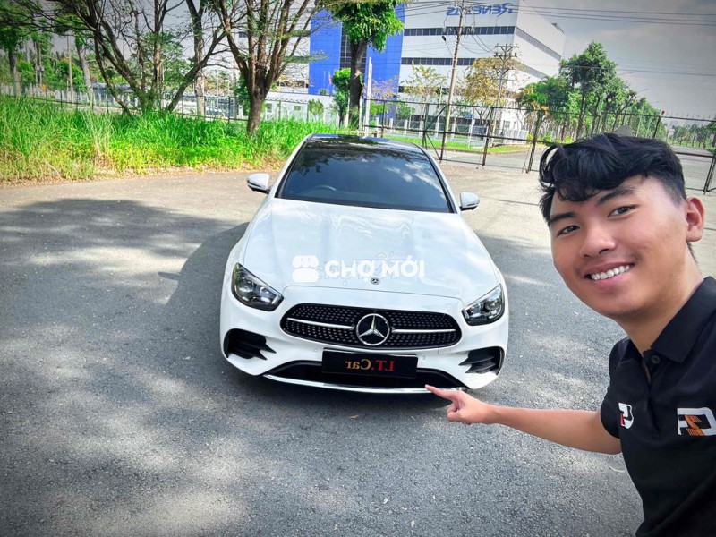 Mercedes E300 AMG 2021 1 chủ cực đẹp