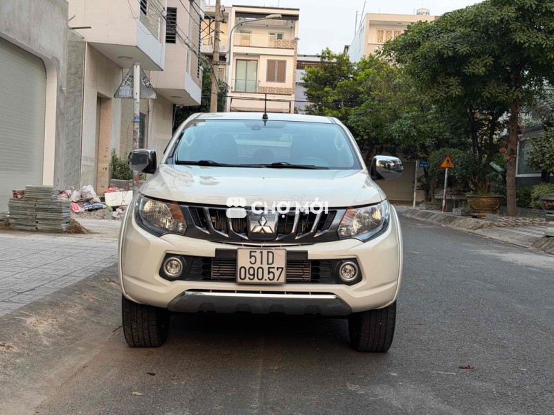 Mitsubishi Triton 2016 2.4X4 Trắng