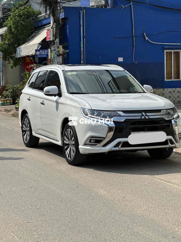 Mitsubishi Outlander 2022 Premium 2.0 Trắng