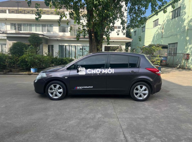 Nissan Tiida 2008 - 77000 km