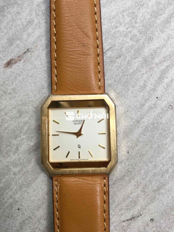Đồng hồ Citizen bọc vàng 28x30mm