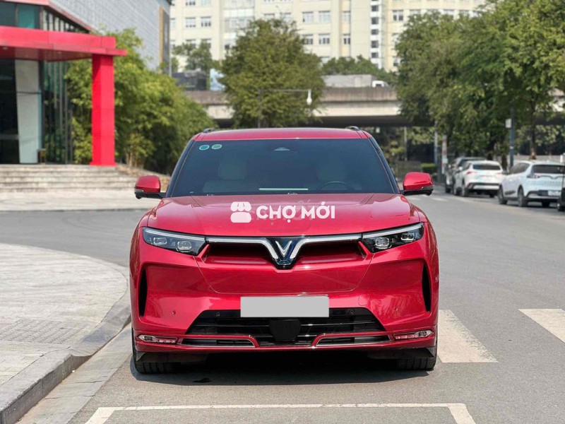 VinFast VF9 2023 Plus Đỏ/Kem 8000 km