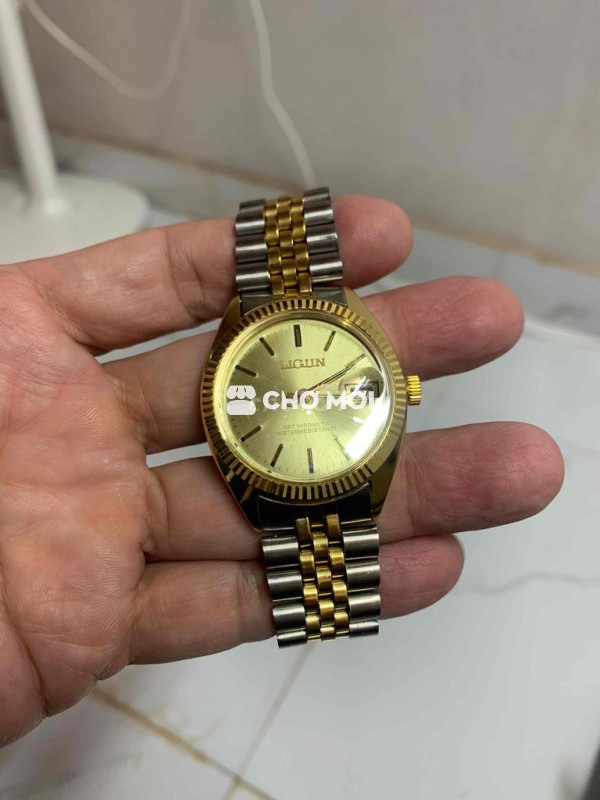 Đồng hồ đeo tay Nam Cơ