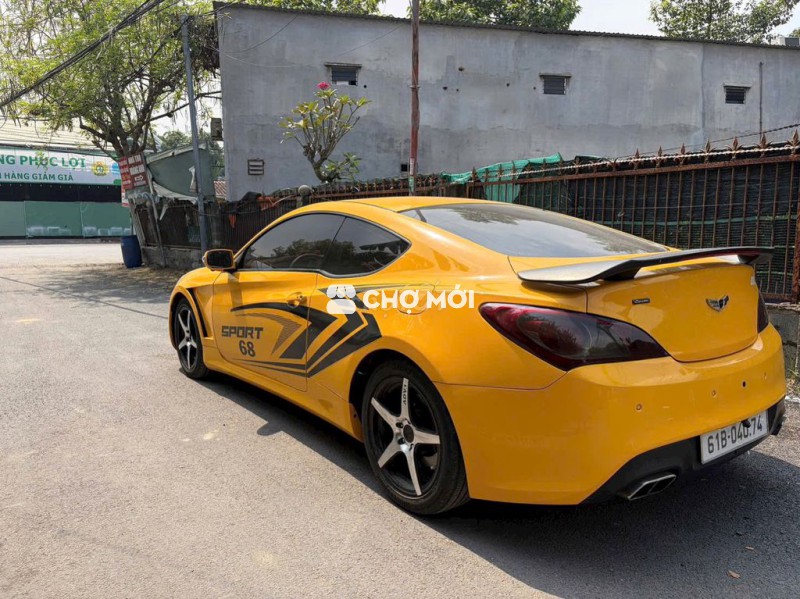 Hyundai Genesis hai cửa. 2010 2.0 Turbo 83180 km