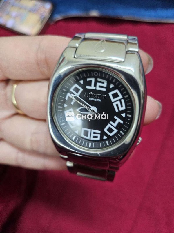 Đồng hồ Nixon thép không gỉ Bạc Nam