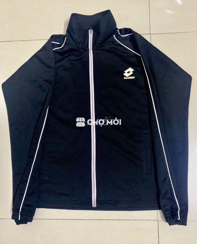 Áo khoác nữ. Thương hiệu Lotto của Ý. Size L