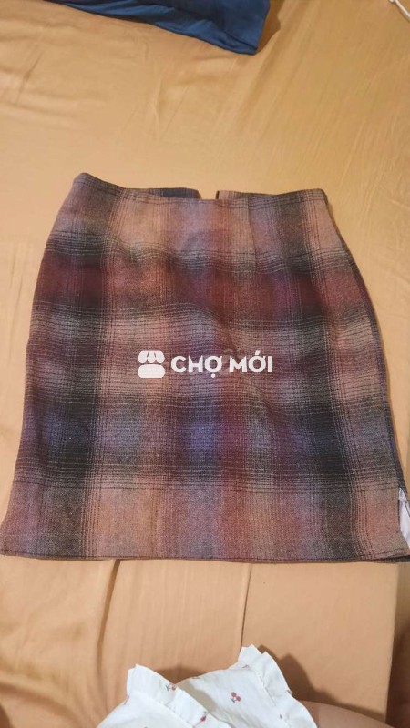 Chân váy nữ vải dạ kẻ caro