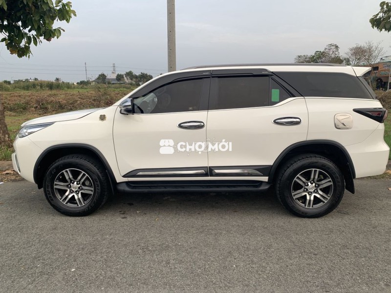 Toyota Fortuner 2019 2.4G 4x2 MT - 122000 km