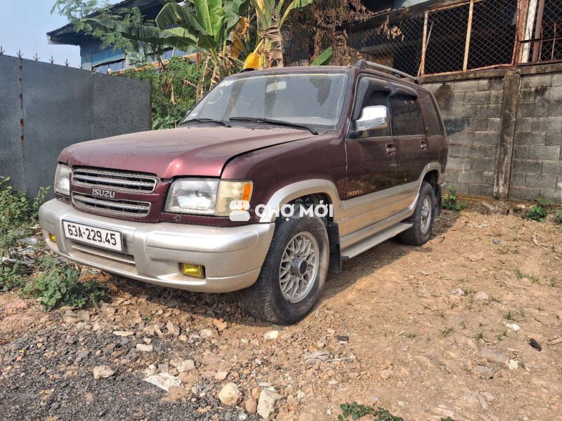 Isuzu Trooper SE 2002