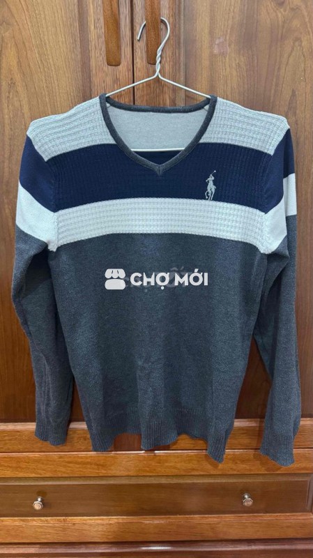 Áo len nam len đơn giản