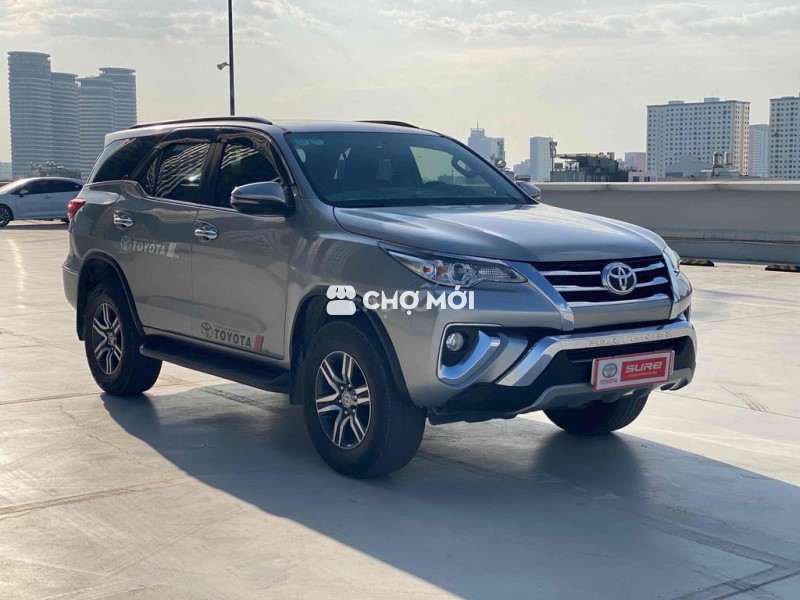Toyota Fortuner 2020 2.4AT 98.000km Bạc