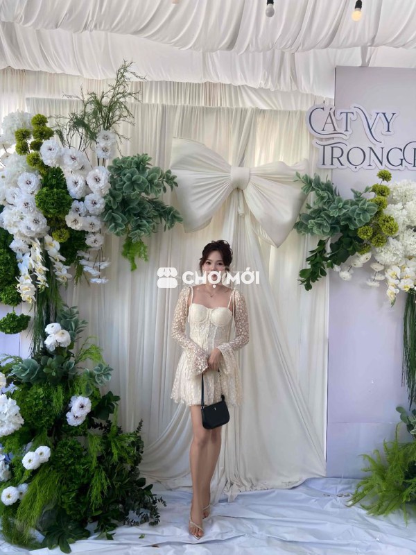 Đầm ren nữ trắng kem dưới 48kg