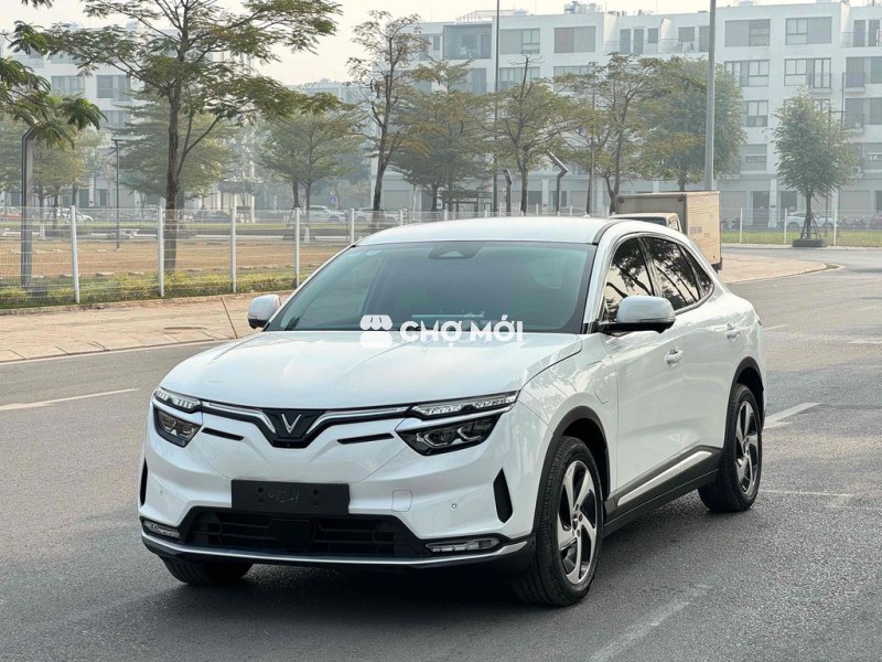 VF8 Eco 2023 Mua Pin Catl giảm 120tr đổi xe xăng
