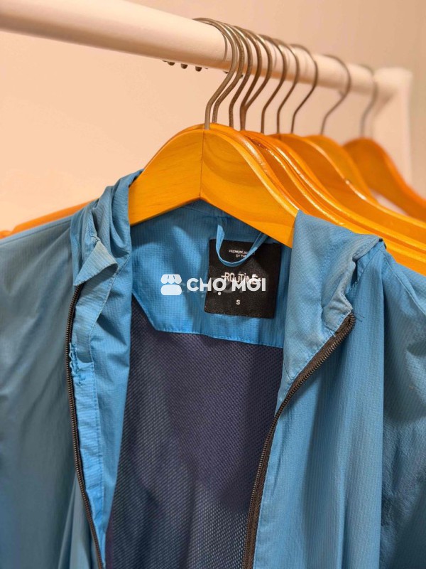 Áo khoác dù Routine nam size S
