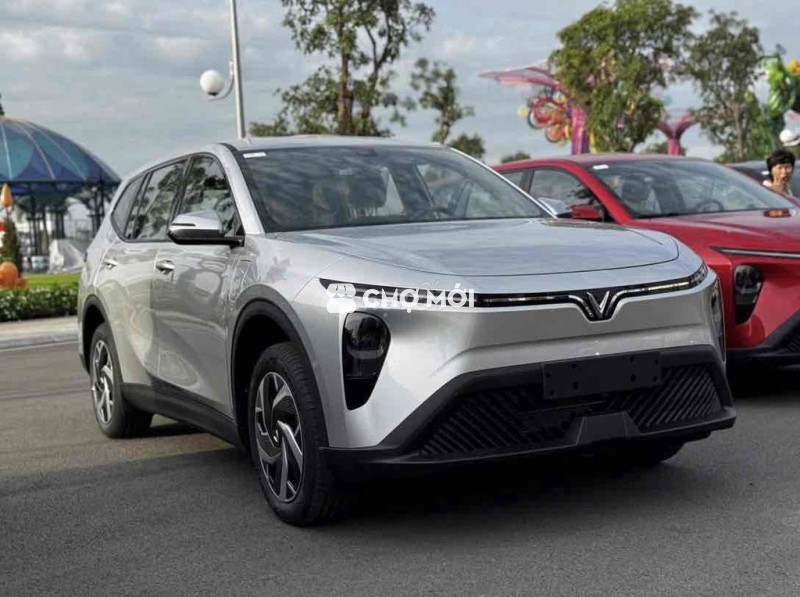 VinFast Limo màu Bạc