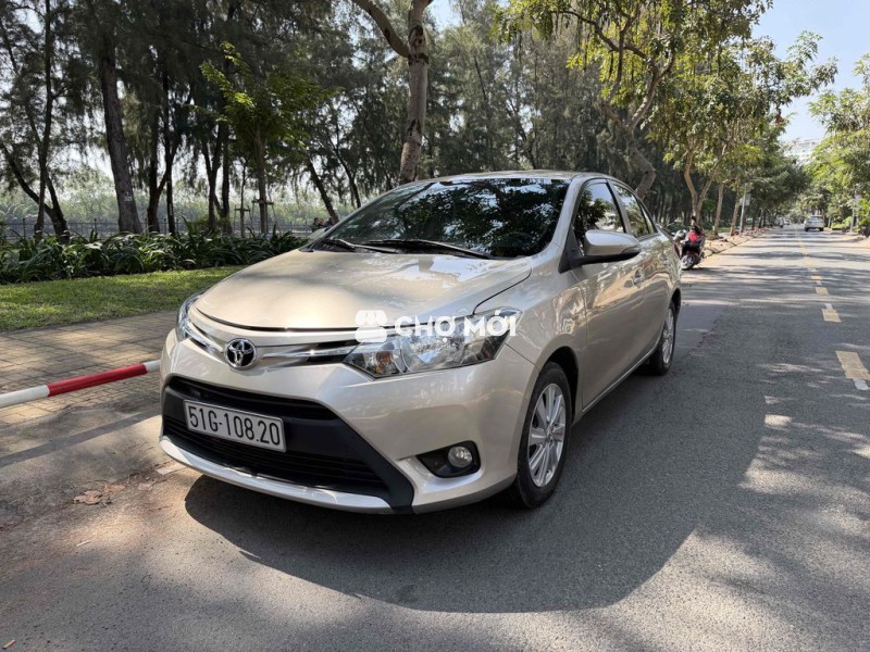 Toyota Vios E 2017 Vàng cát
