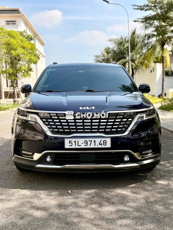 Kia Carnival 2023 Signature Xanh