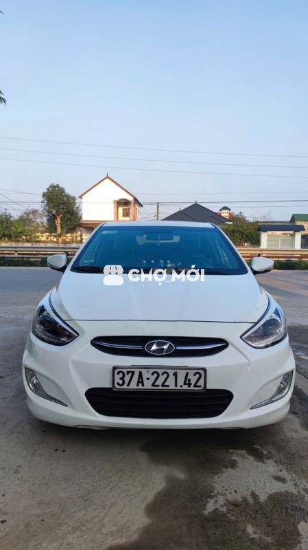Hyundai Accent Blue 2015 Trắng 130000 km