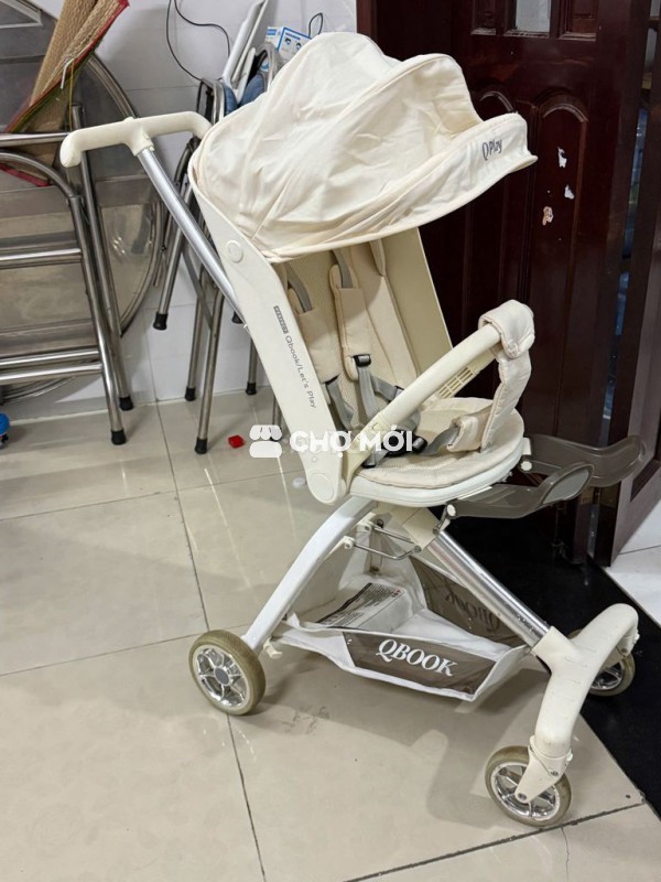 Xe Đẩy Em Bé Gấp Gọn Qbook