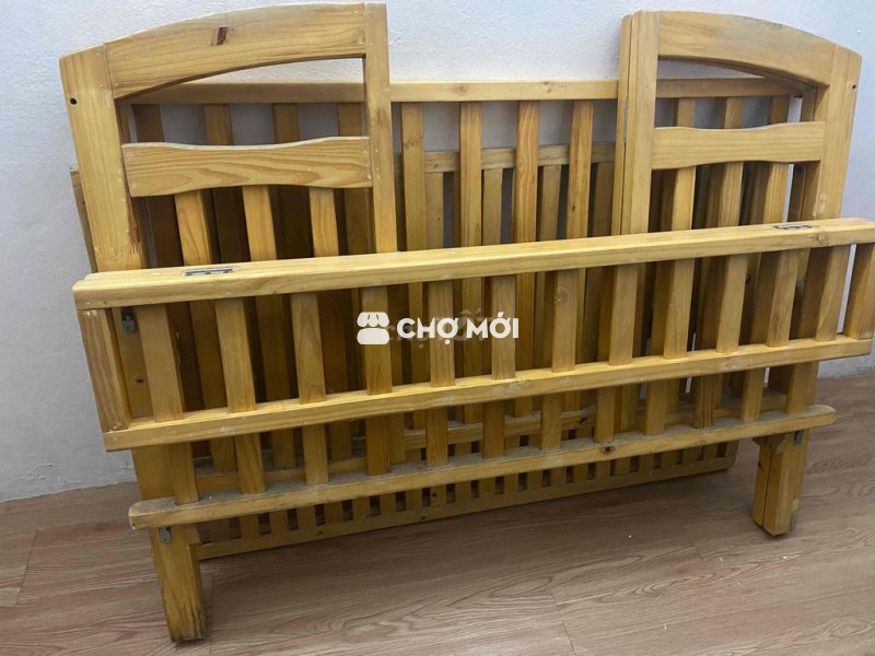 Cũi em bé gỗ vàng gỗ