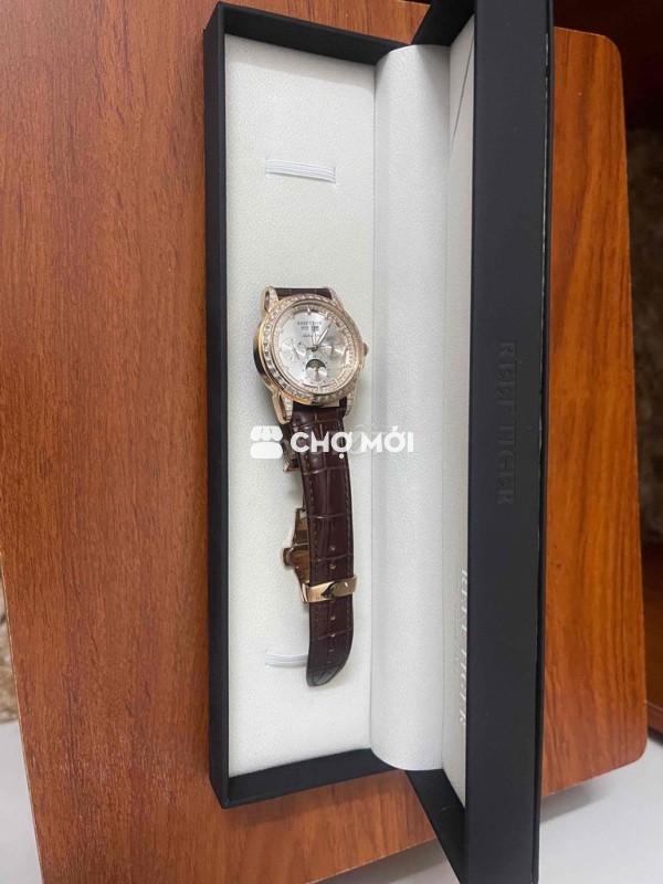 Đồng hồ Reef Tiger 1988 mới 99%