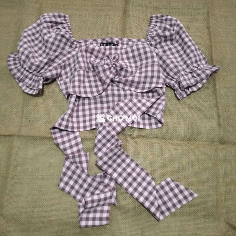 Pass croptop THE C.I.U size M buộc nơ sau