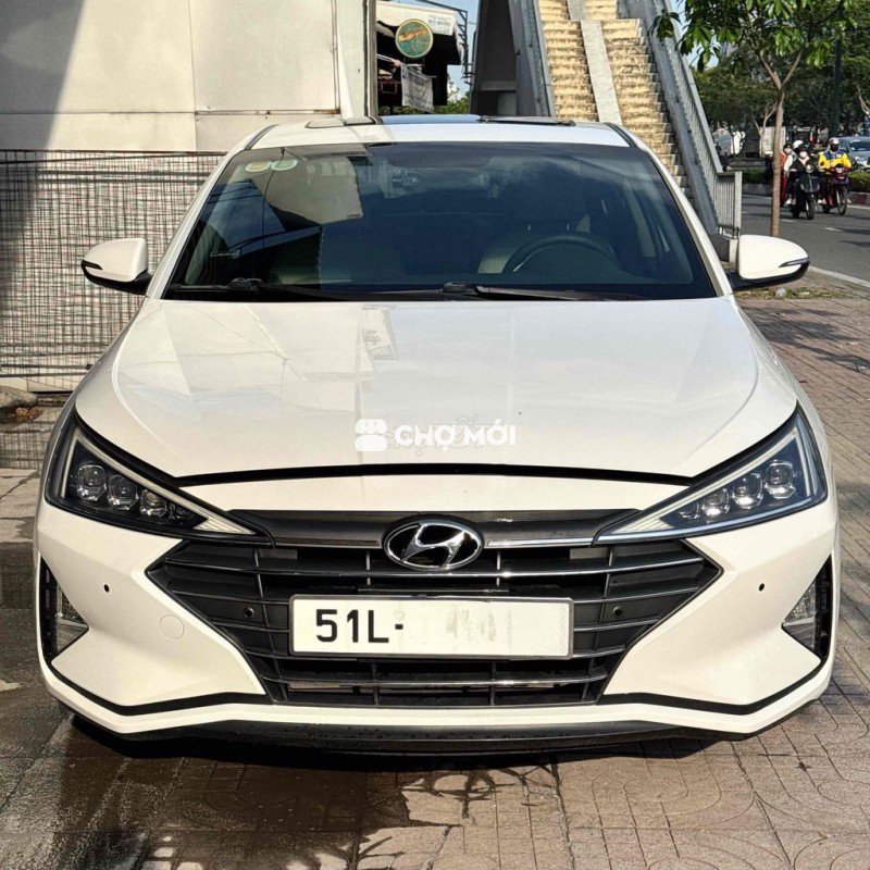 Hyundai Elantra 2021 2.0 AT - 70000 km