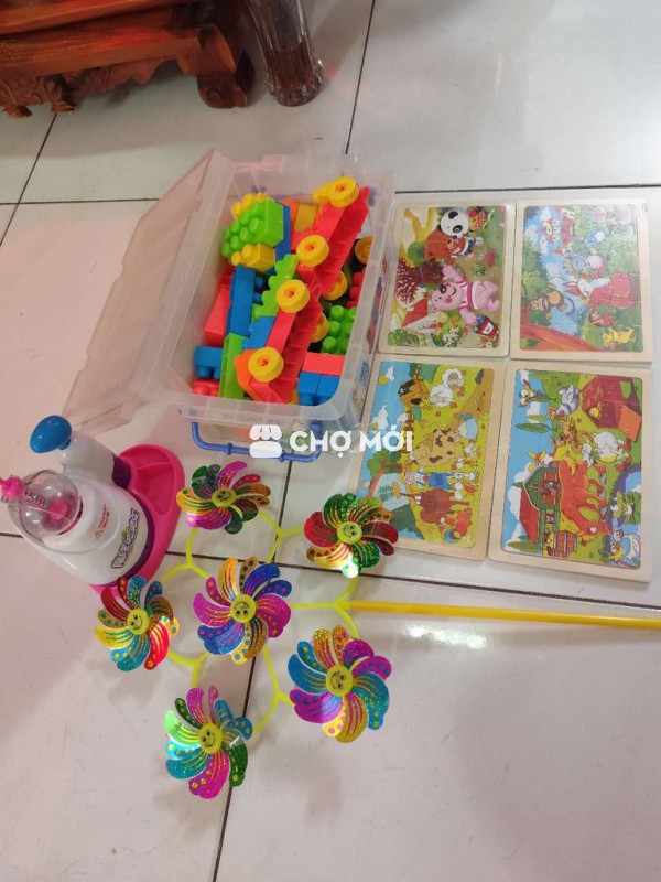 Đò chơi bé tất cả như hình