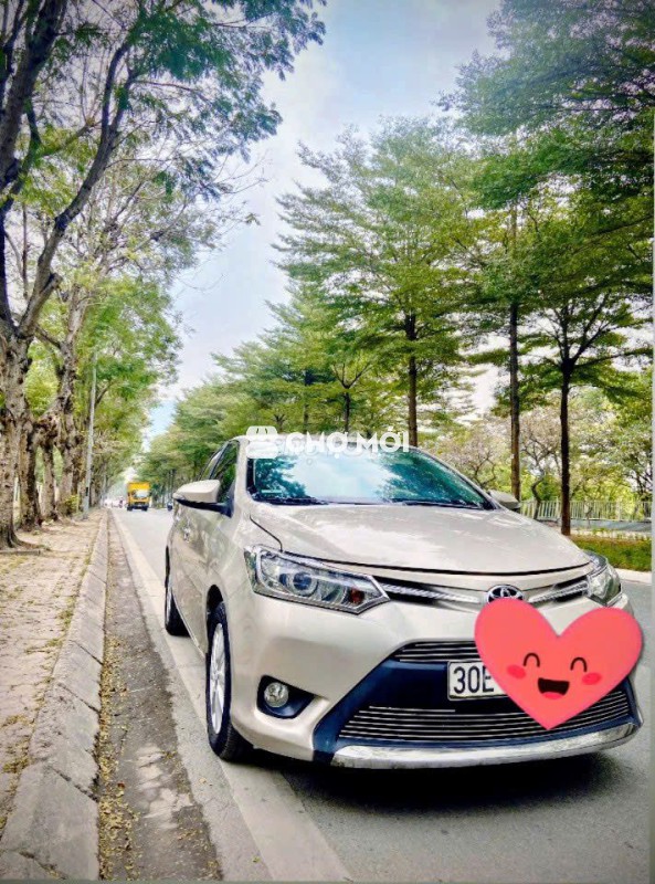 Toyota Vios 2017 E CVT Vàng cát