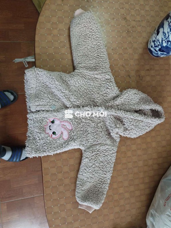 Quần áo bé gái 2-4 tuổi còn lành lặn