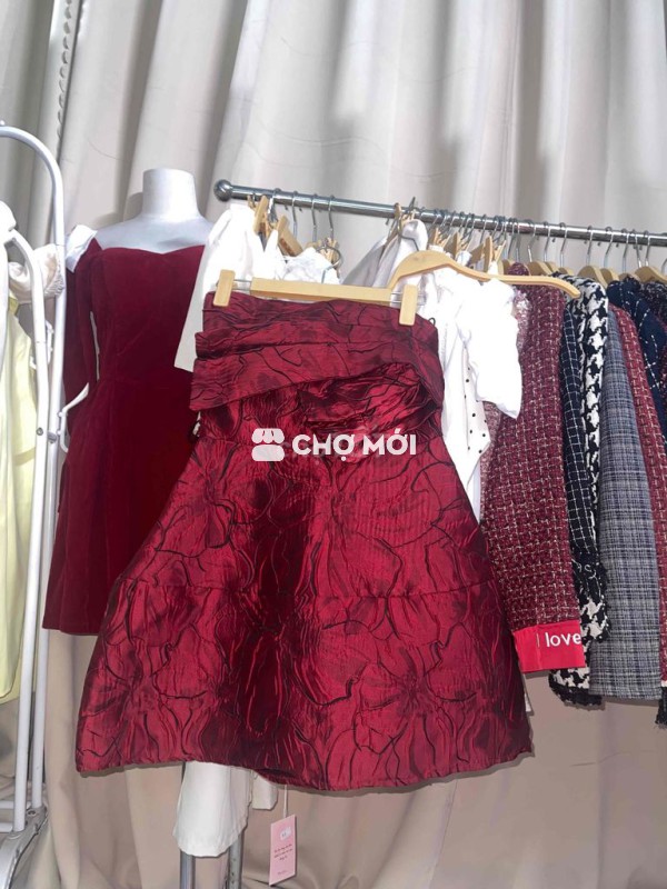 Đầm nữ Vải gấm mềm mại Đỏ