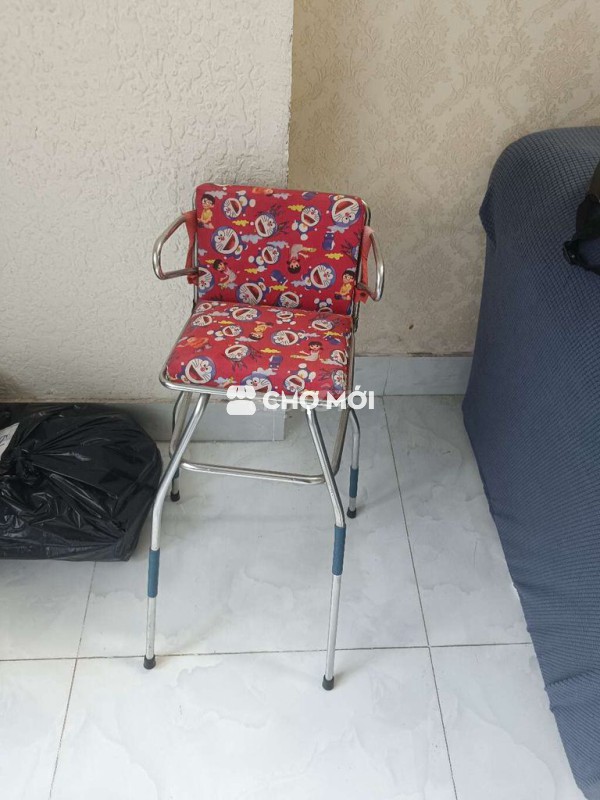 Thanh lý ghế ngồi cho bé mới 99%