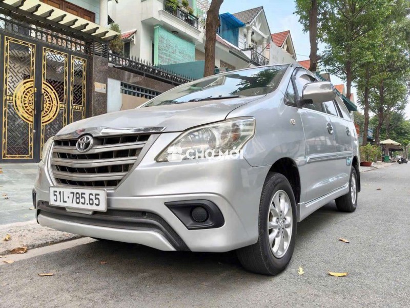 Toyota Innova E model 2015 xe nhà sử dụng