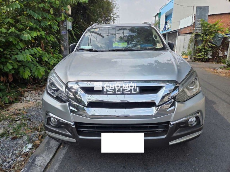 Isuzu MU-X Bạc SUV 7 chỗ
