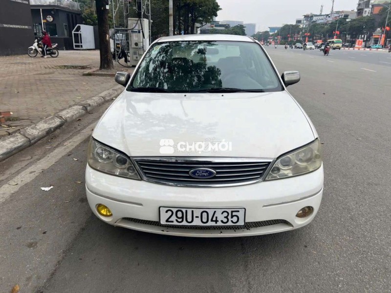 Ford Laser 2003 gia đình bán