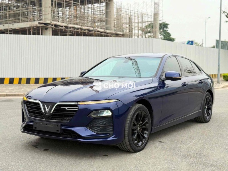 VinFast Lux A2.0 2022 bản Base chạy 3v km