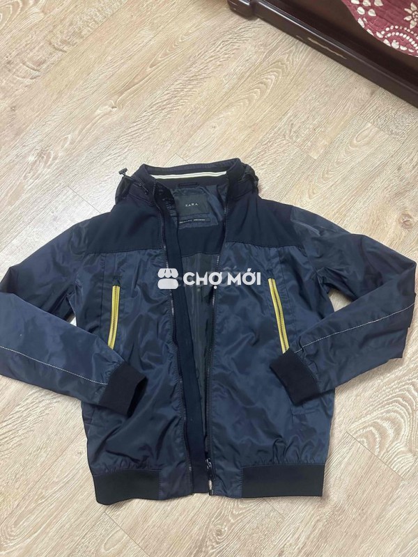 Áo khoác Zara nam vải thể thao size M ( 60-65kg)