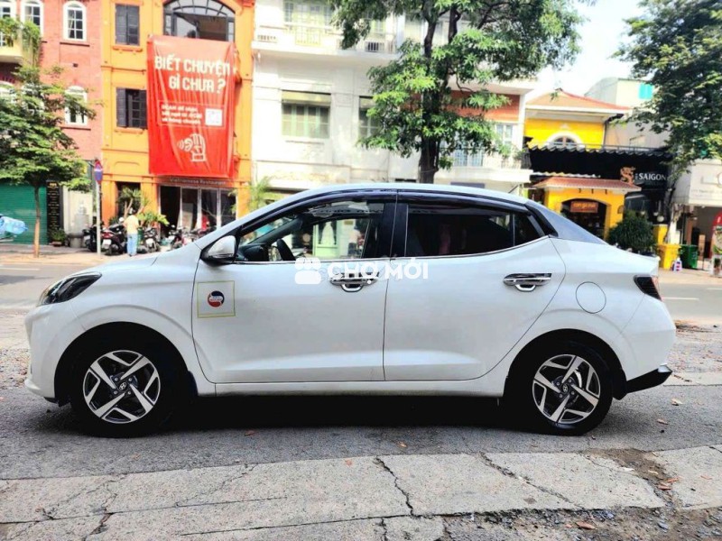Hyundai i10 Sedan màu Trắng