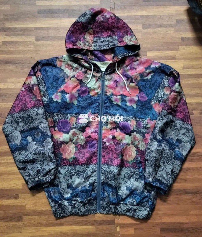 Áo khoác gió họa tiết đa màu sắc