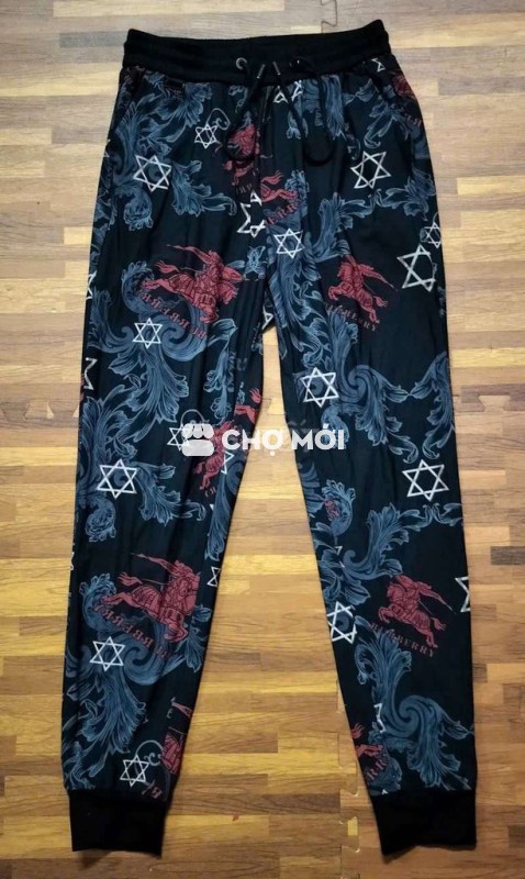 Quần jogger họa tiết Burberry