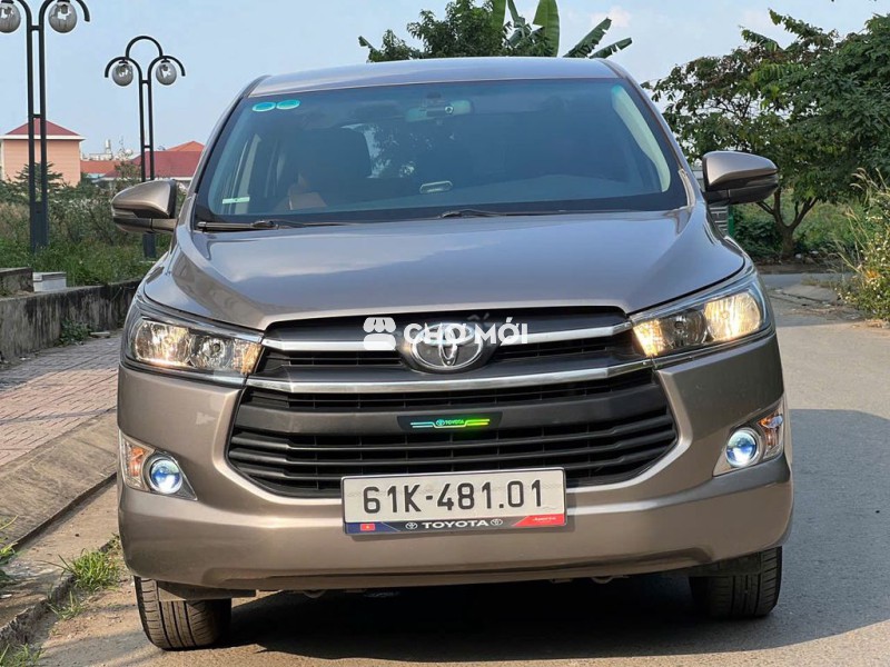 Toyota Innova G tự động 2017 đẹp xuất sắc màu đồng