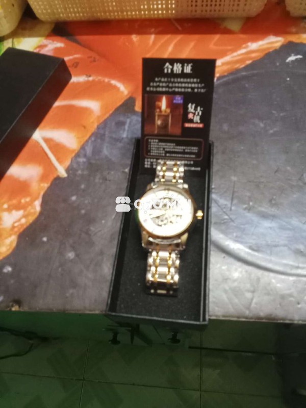 Đồng hồ đeo tay Nam Kim loại 40mm