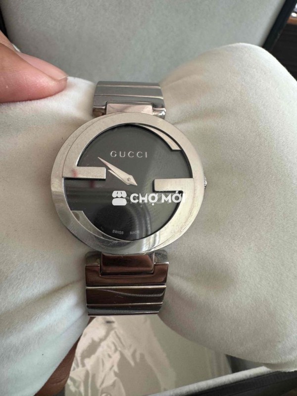 Đồng hồ đeo tay Gucci Nữ Bạc