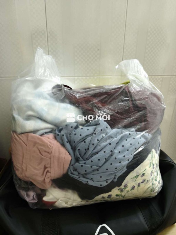 Quần áo nữ đa màu size S, M