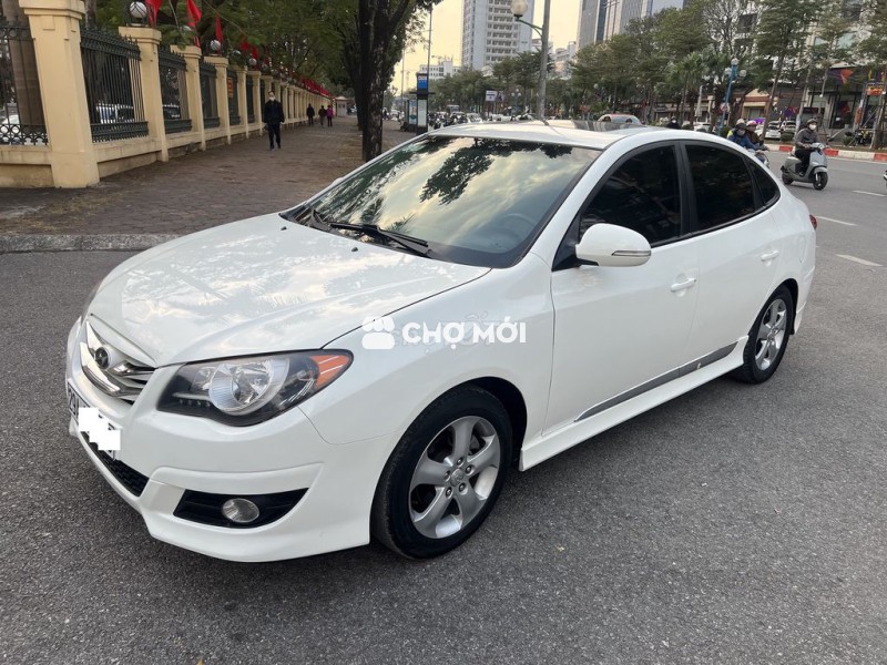 Hyundai Avante 2011 1.6L Trắng