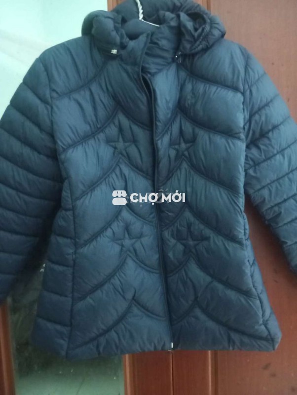 Bán cái áo phao hiệu có mũ,sai người 55kg đến 65kg