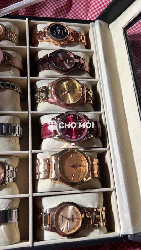 Đồng hồ đeo tay Kim loại Da